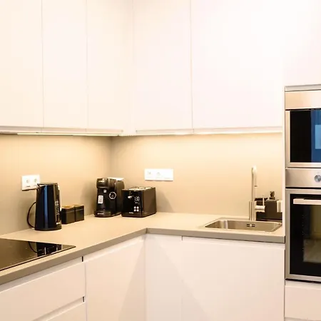 Tran Chien With Free Private Parking Apartment Prague