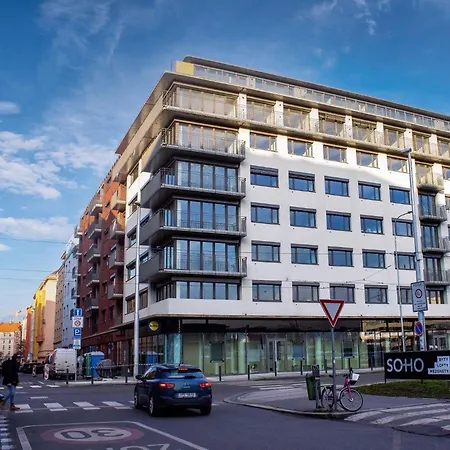Apartment Tran Chien With Free Private Parking Prague