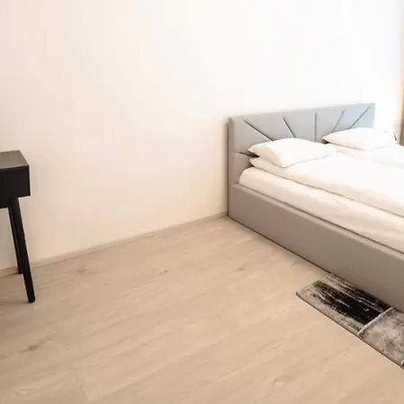 Apartment Tran Chien With Free Private Parking Prag